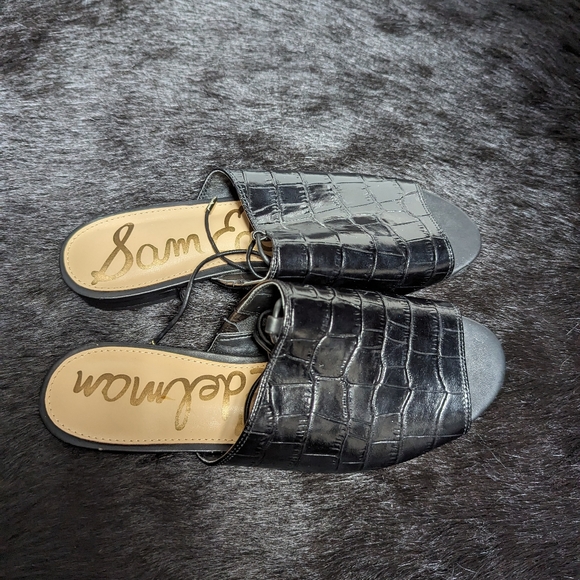 Sam Edelman 'Tia' Black Croc Embossed Lace Sandals (US W7.5) - Picture 7 of 11